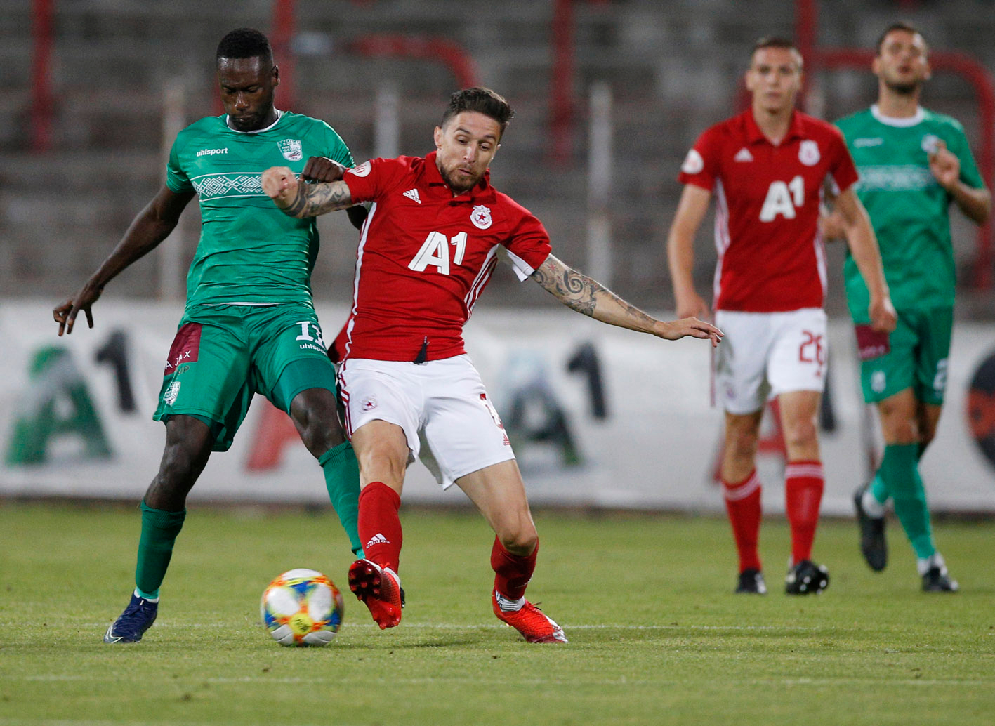 Антон Узунов