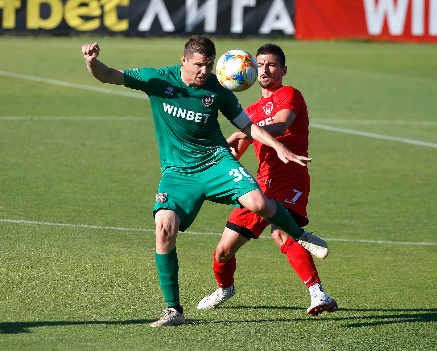 Антон Узунов