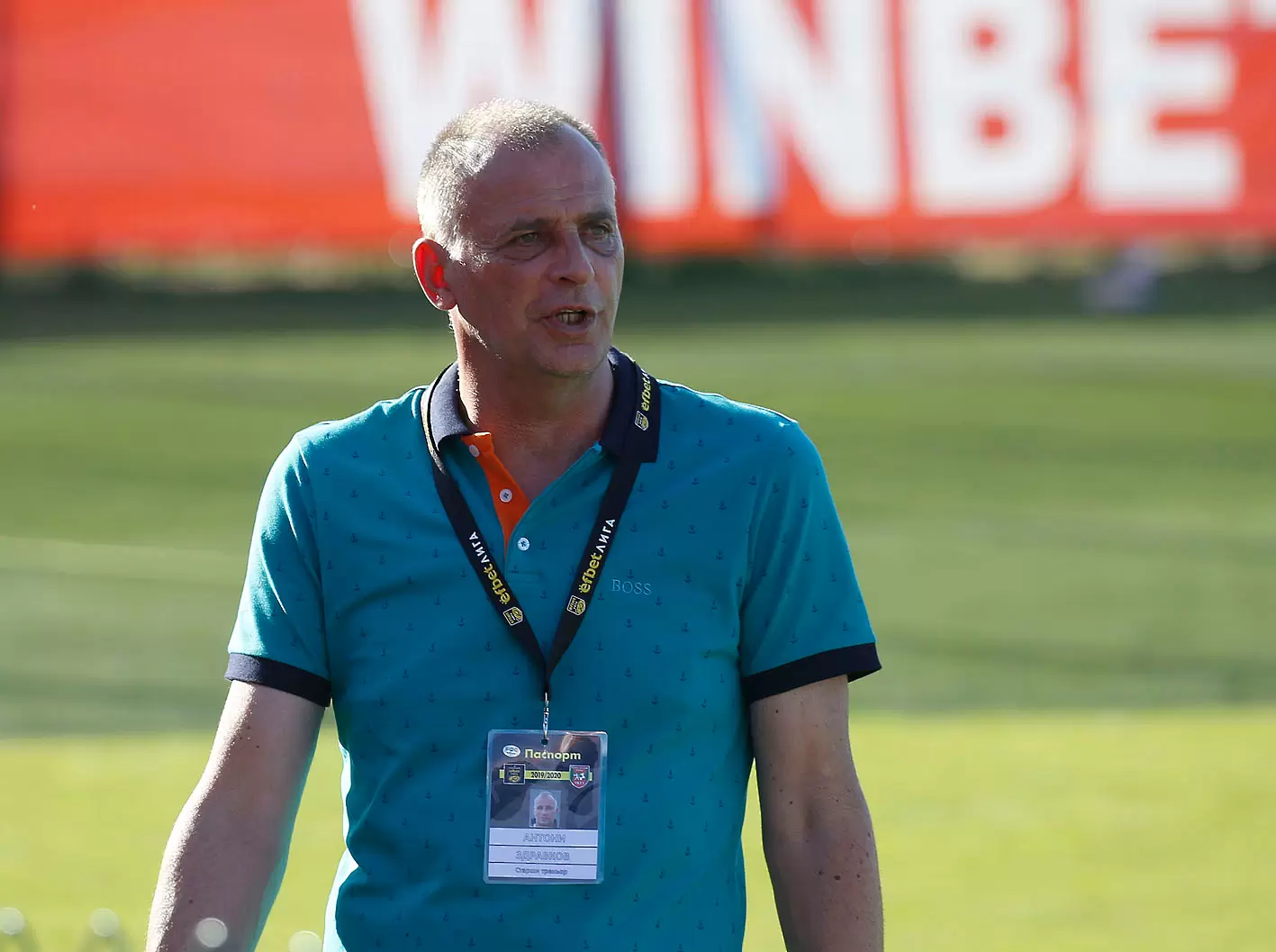 Антон Узунов