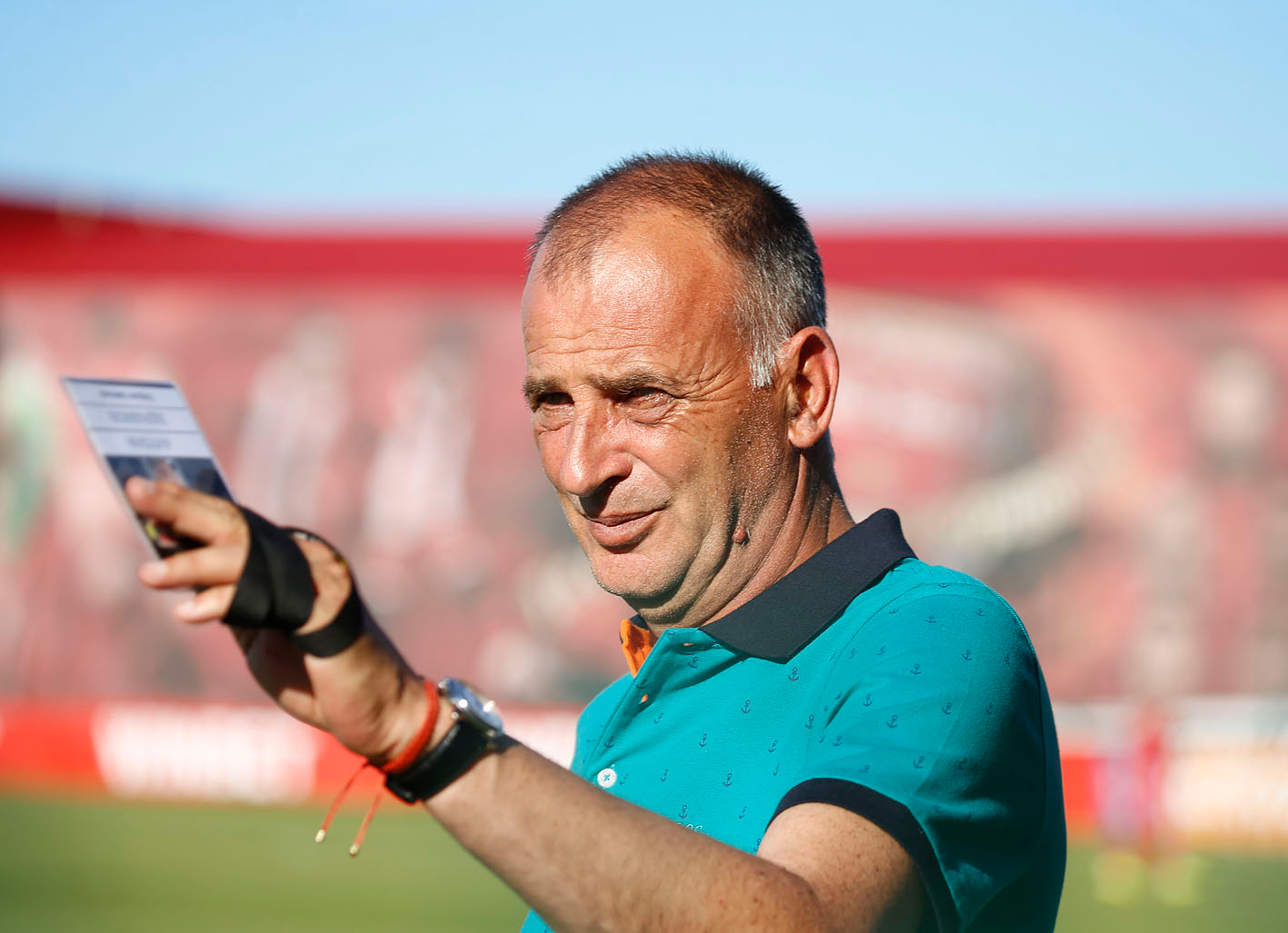 Антон Узунов