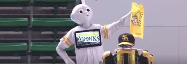 Как да замениш феновете по японски: Със странни танцуващи роботи, разбира се - Любопитно