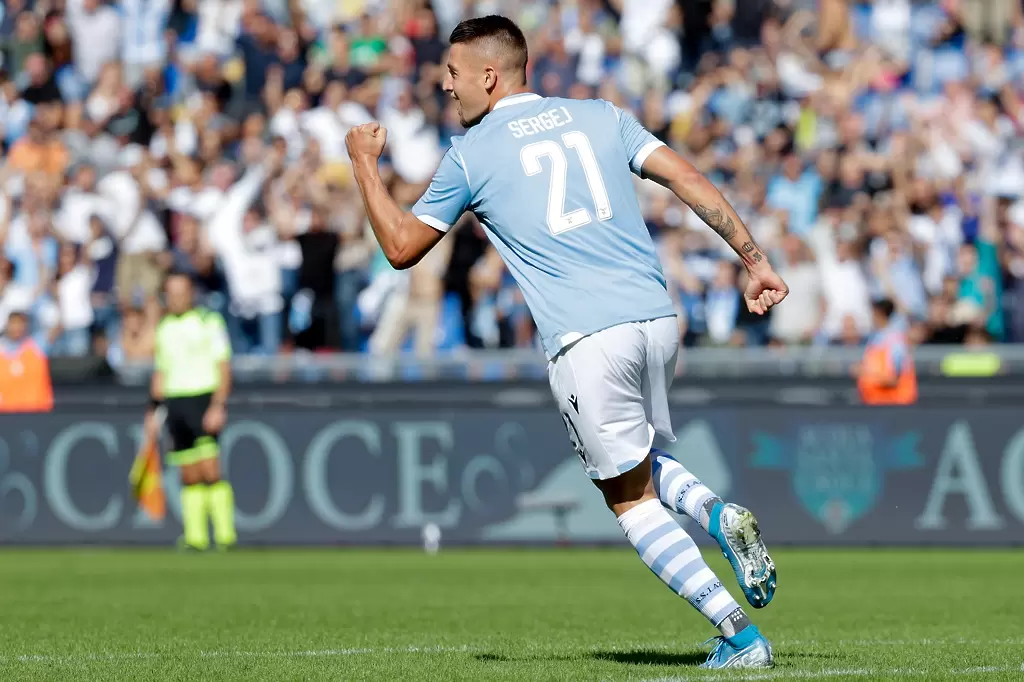 Лацио е готов да намали цената на СМС - Италия