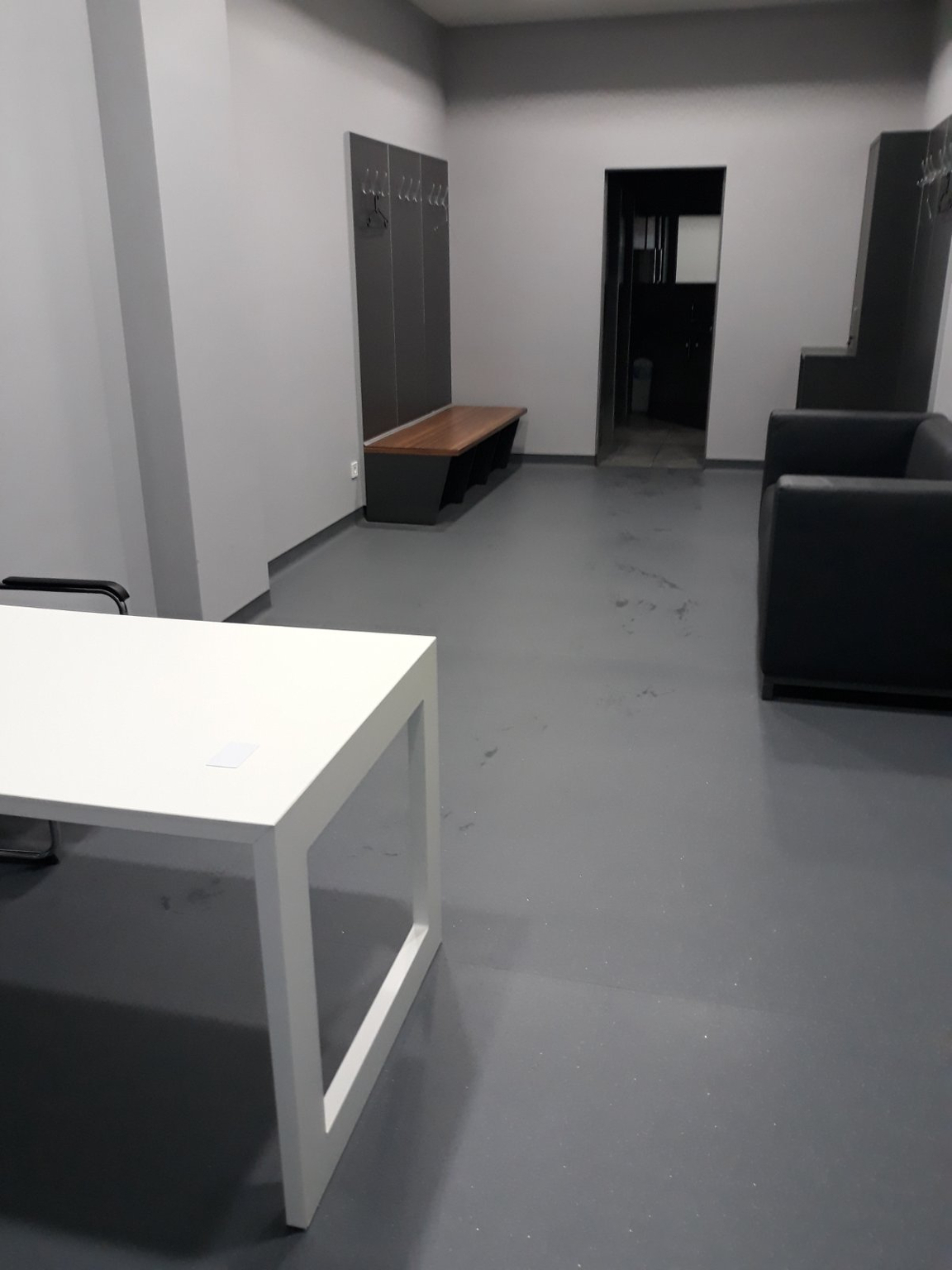 Левски остави изрядна и чиста съблекалнята си в Разград (СНИМКИ) - Левски