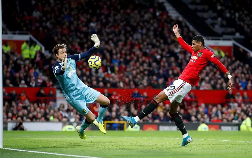 Голямо признание за звезда на Юнайтед заради борбата му с COVID-19 - Англия