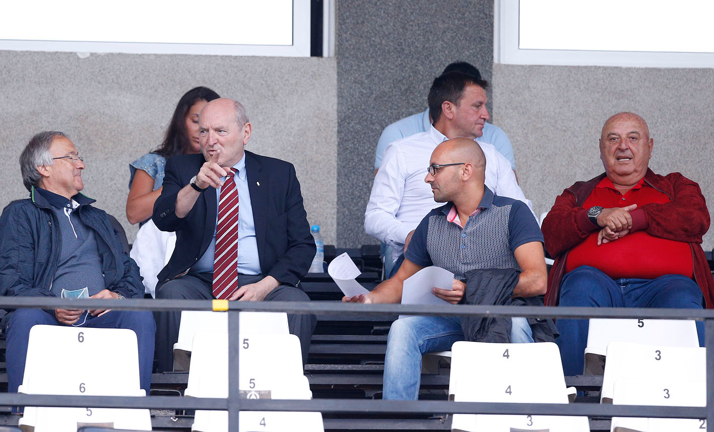 Антон Узунов