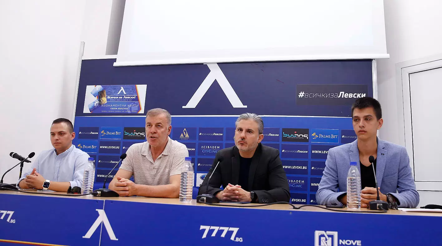 Антон Узунов