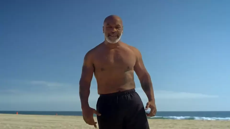 Майк Тайсън се завръща за битка срещу...бяла акула - Любопитно