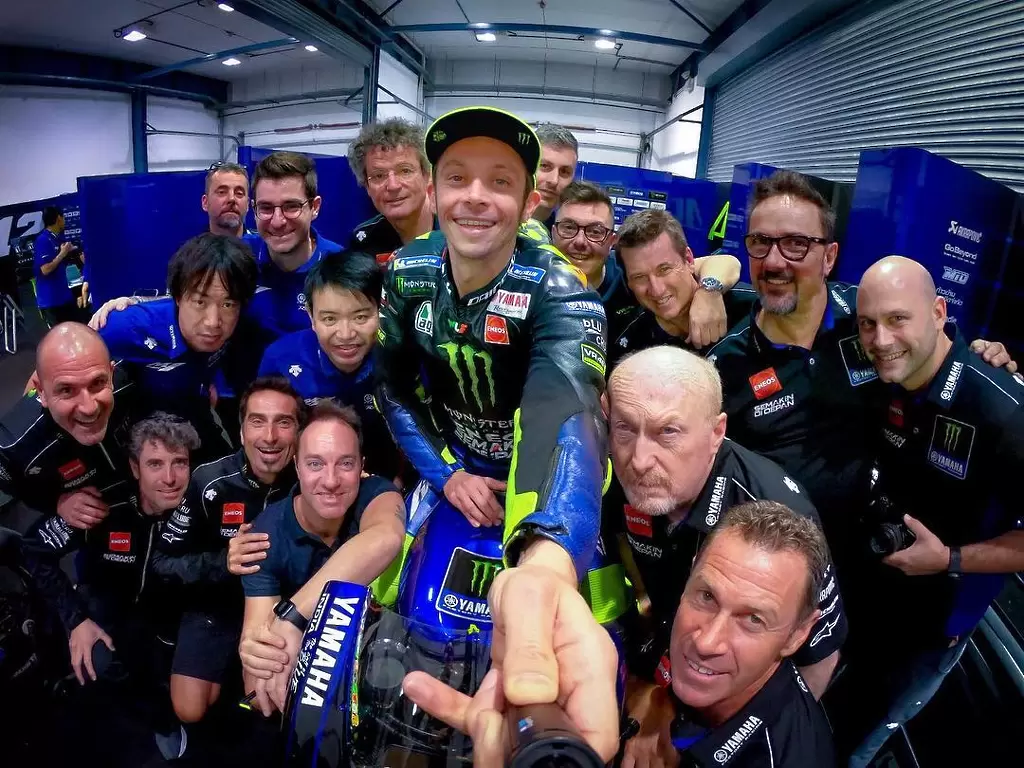 Валентино Роси пред договор с Ямаха - Моторни