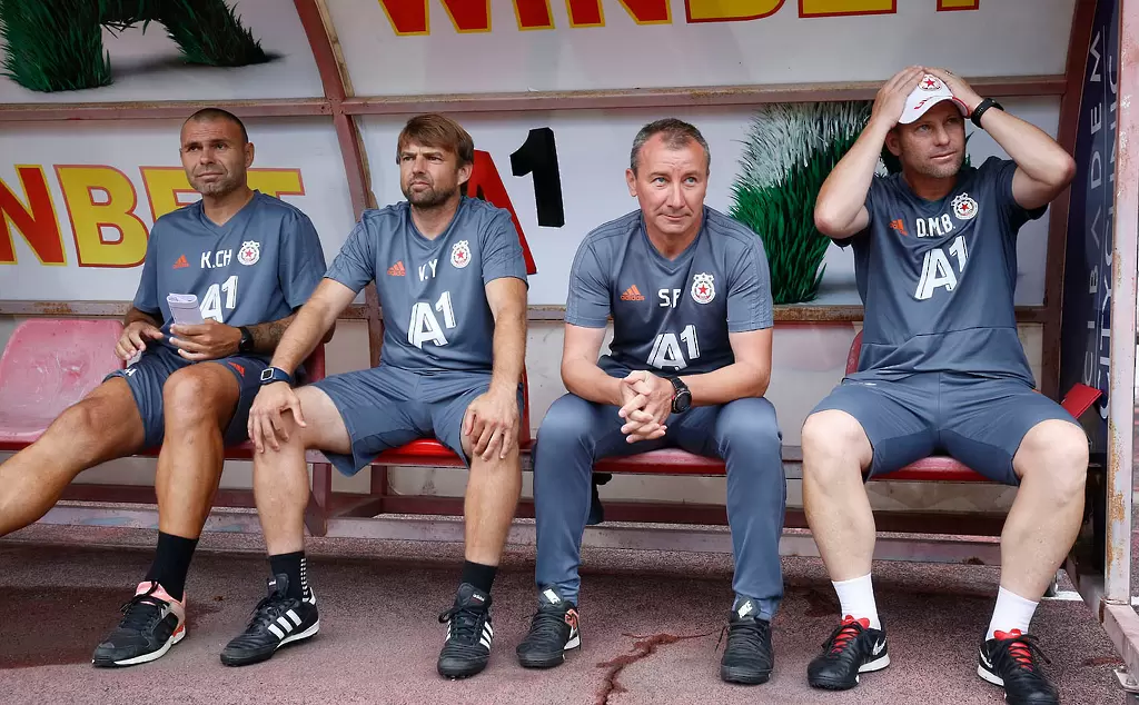 Антон Узунов