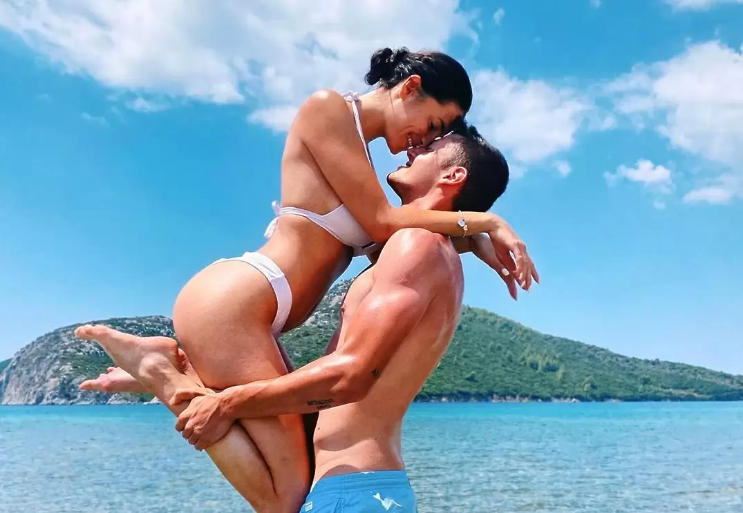 instagram.com/alexlazarovv
