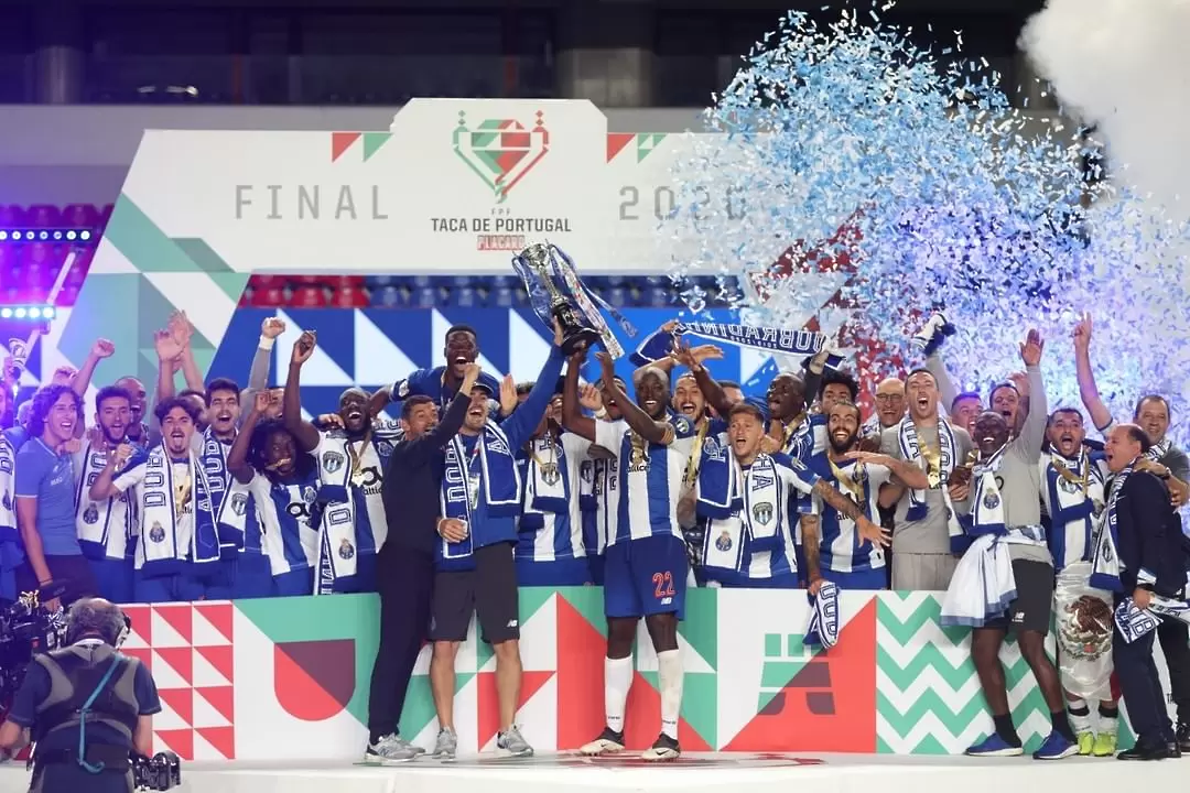 https://www.instagram.com/fcporto/