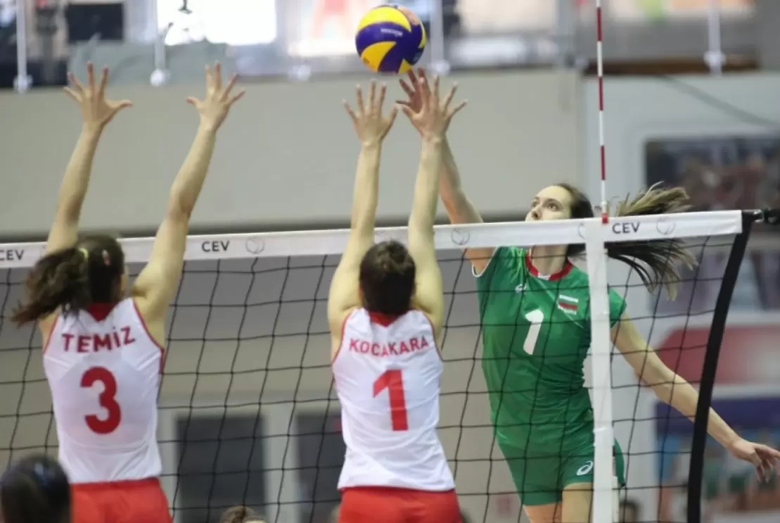 България започва срещу Турция на европейското за девойки