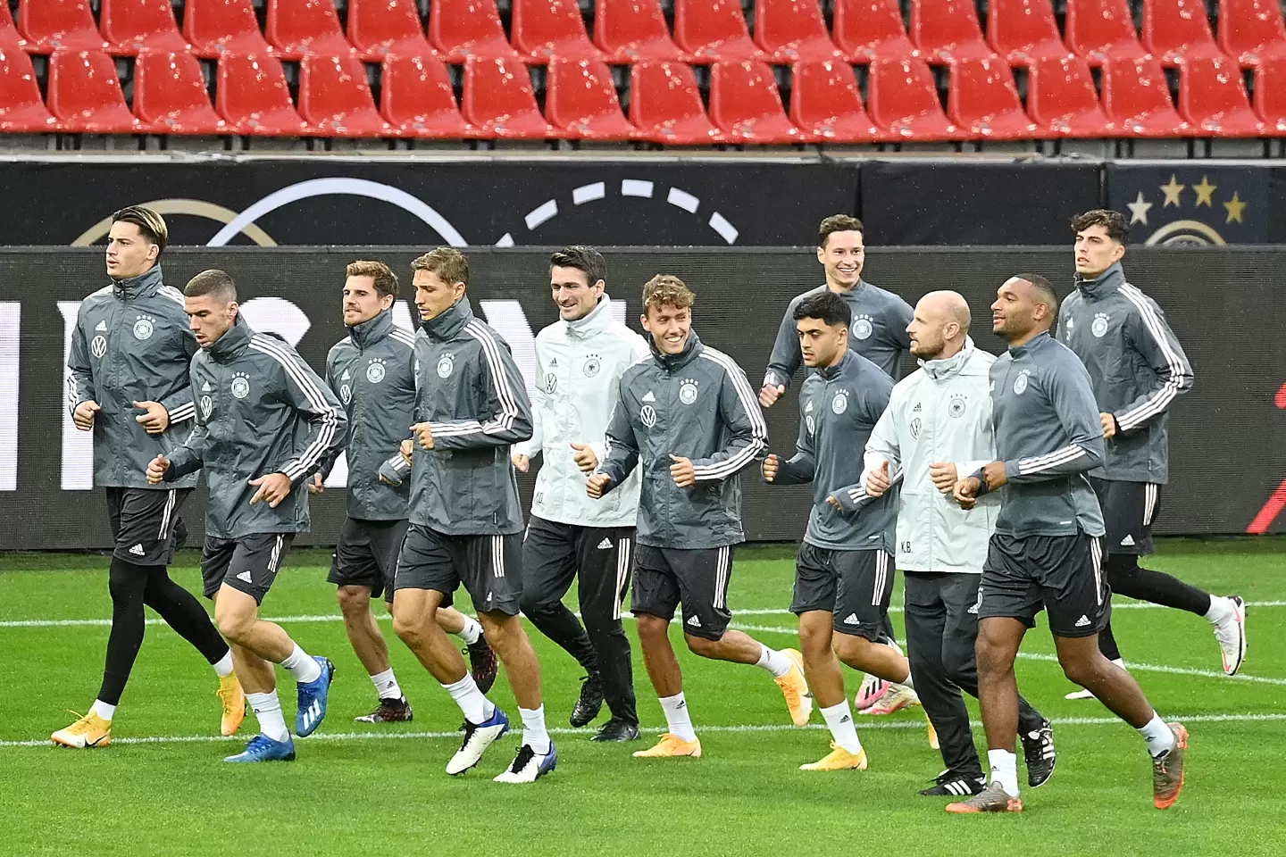 Скандал в Германия, офисите на ГФС са претърсени при разследване за данъчни измами - Германия
