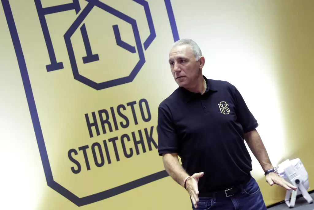 Антон Узунов