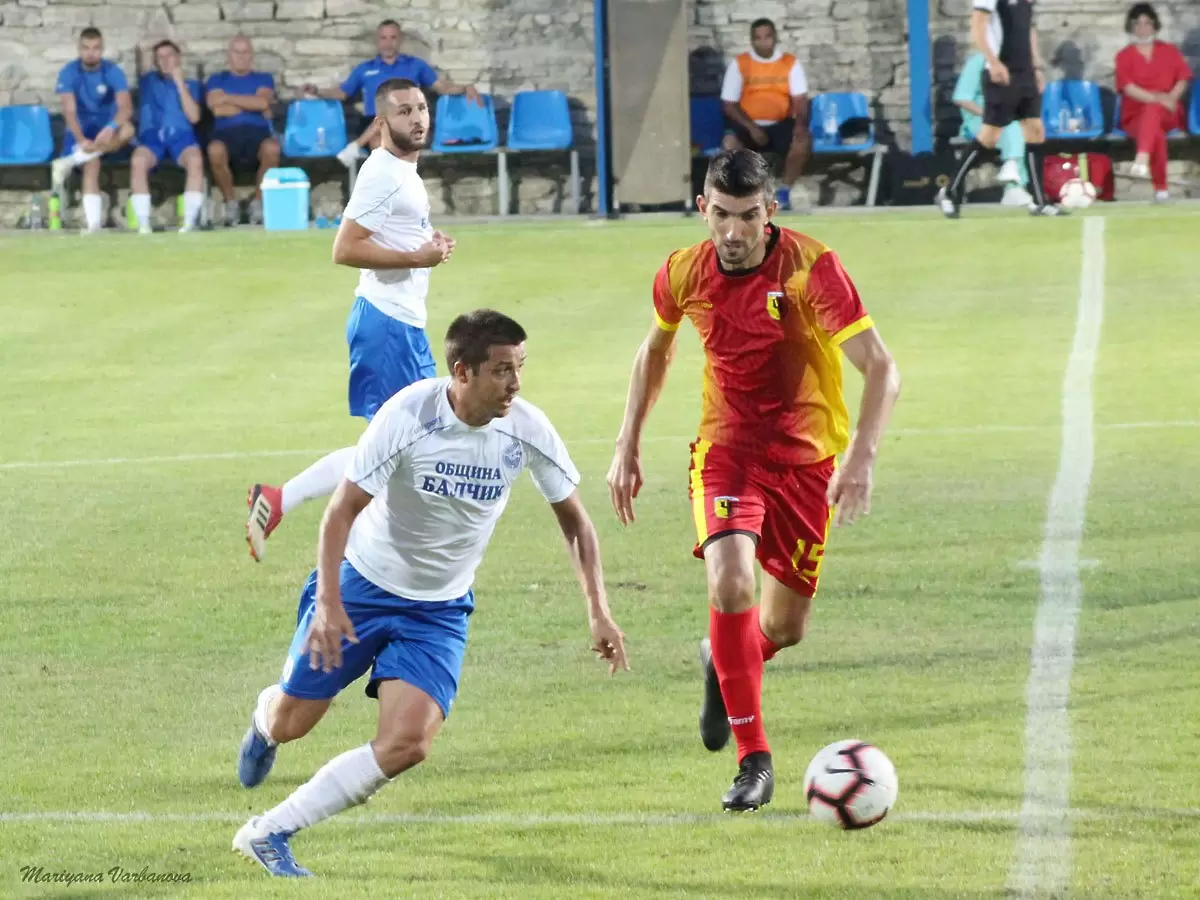 Валентин Веселинов пред dsport за това как се съвместява любимата игра с ръководене на футболна академия - БГ футбол