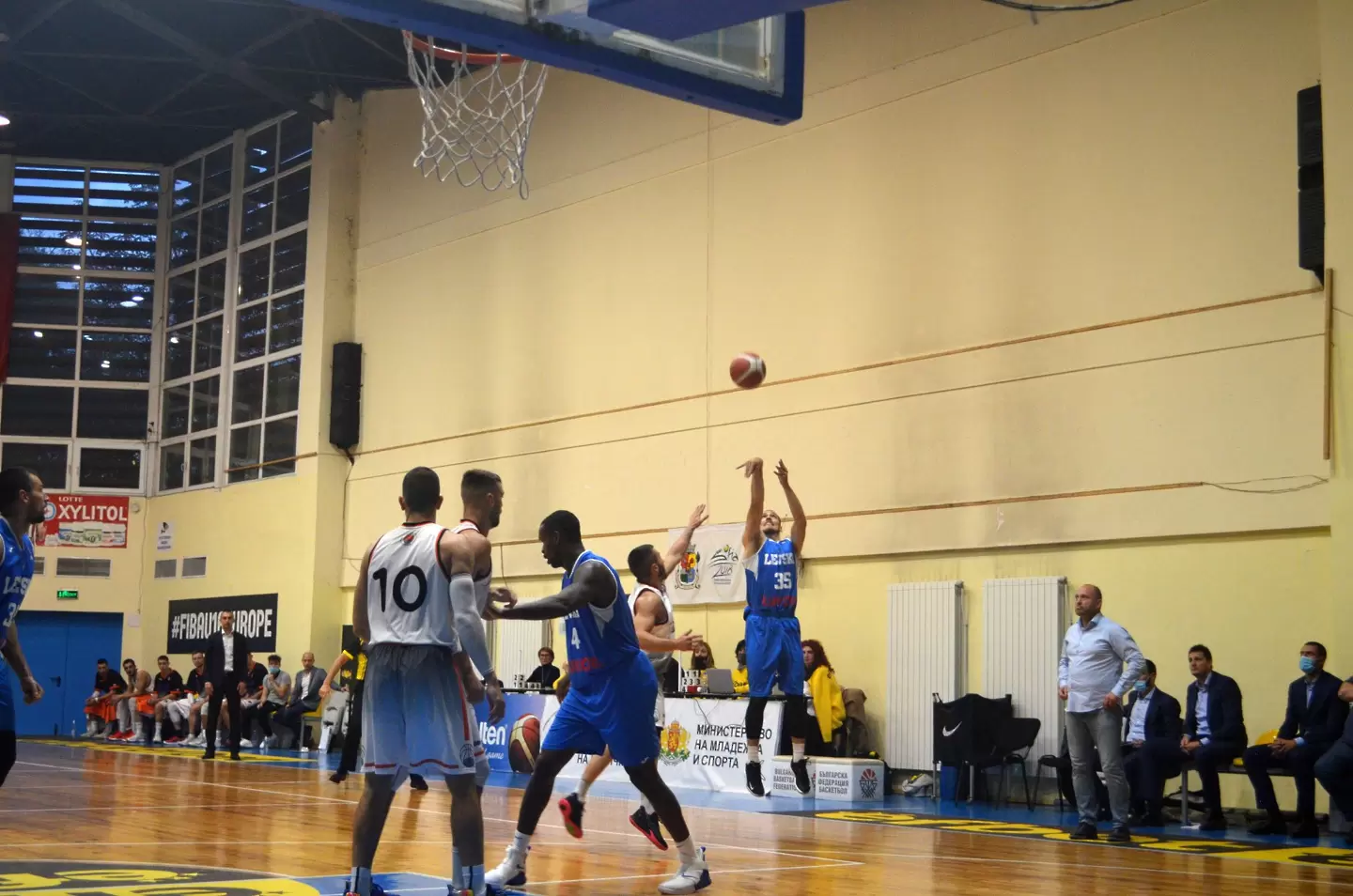 facebook.com/levskibasket