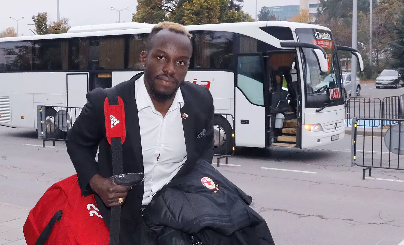 Антон Узунов