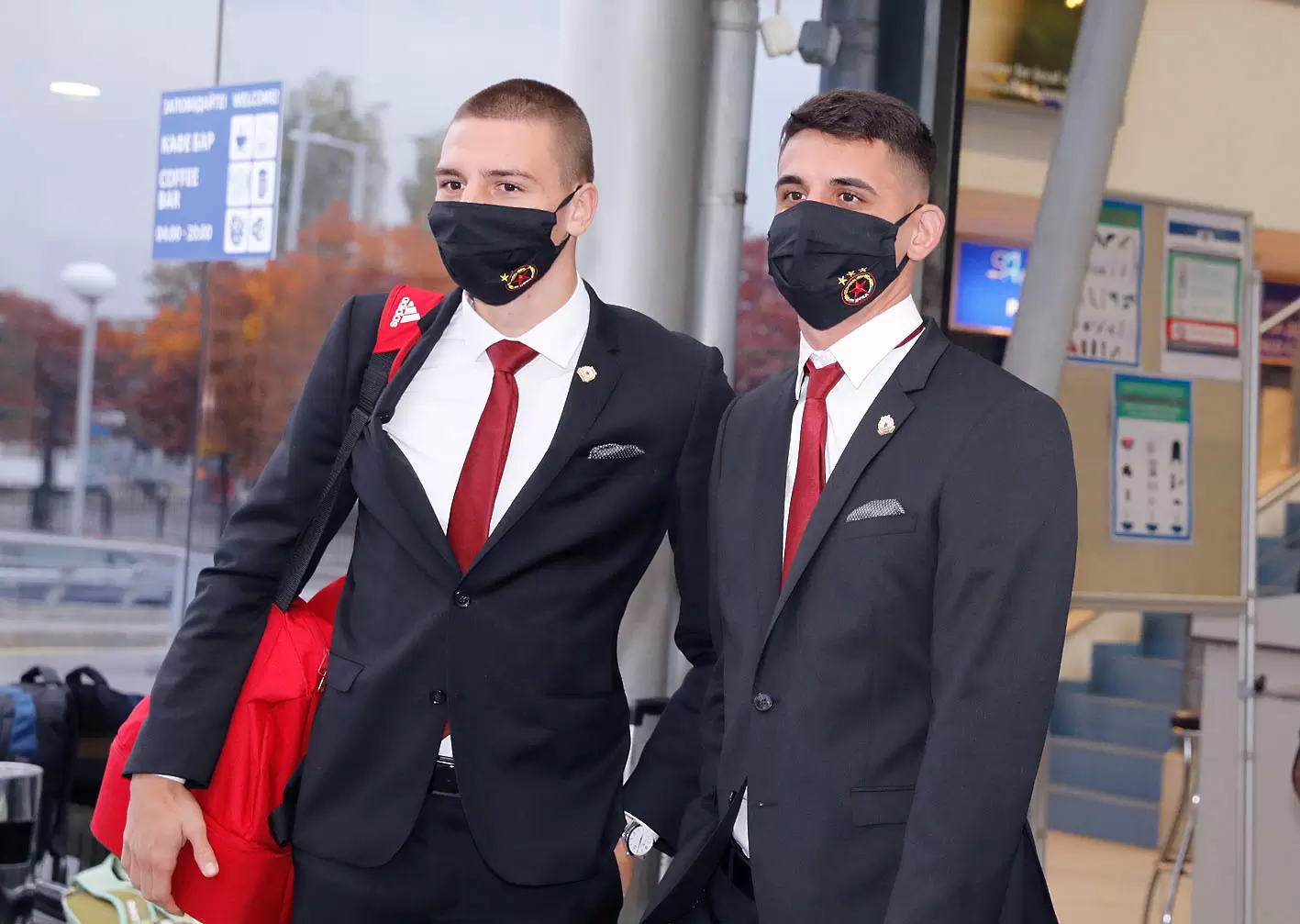 Антон Узунов