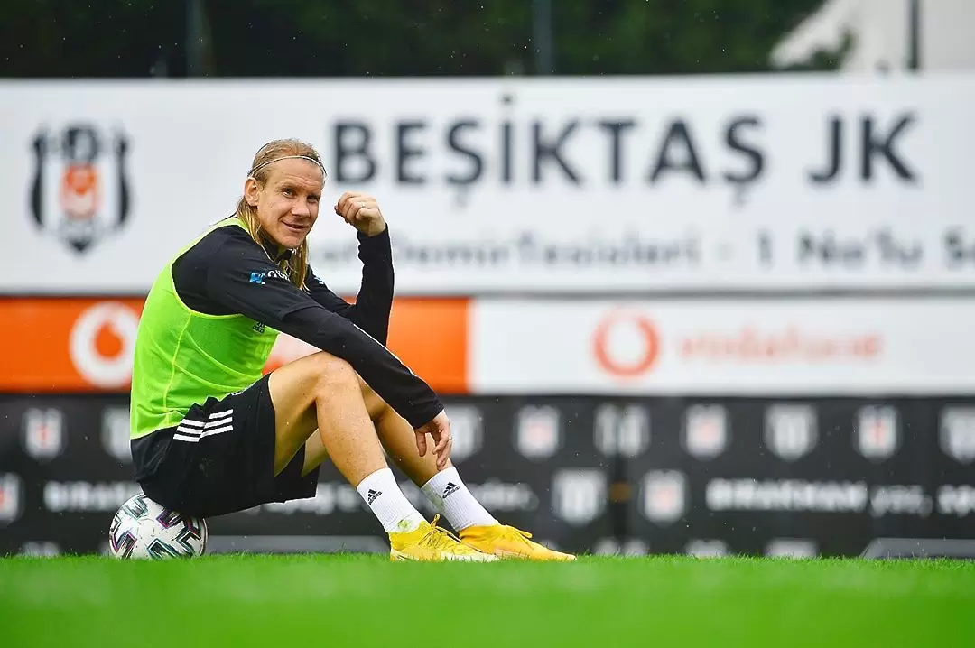https://www.instagram.com/domagojvida