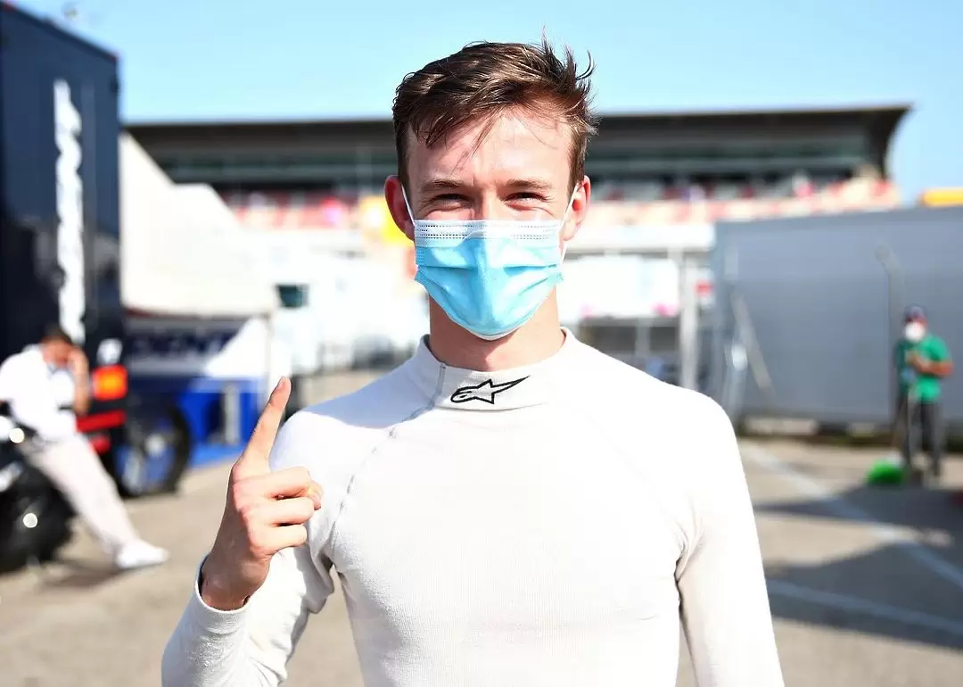 instagram.com/callum_ilott