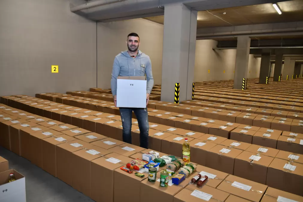 Лудогорец и Биовет дариха 4000 пакета с храни на социално слаби семейства