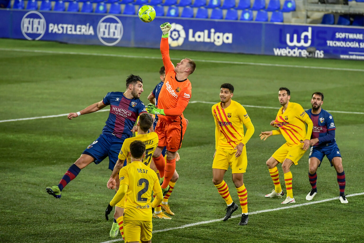 Барселона победи, но не убеди