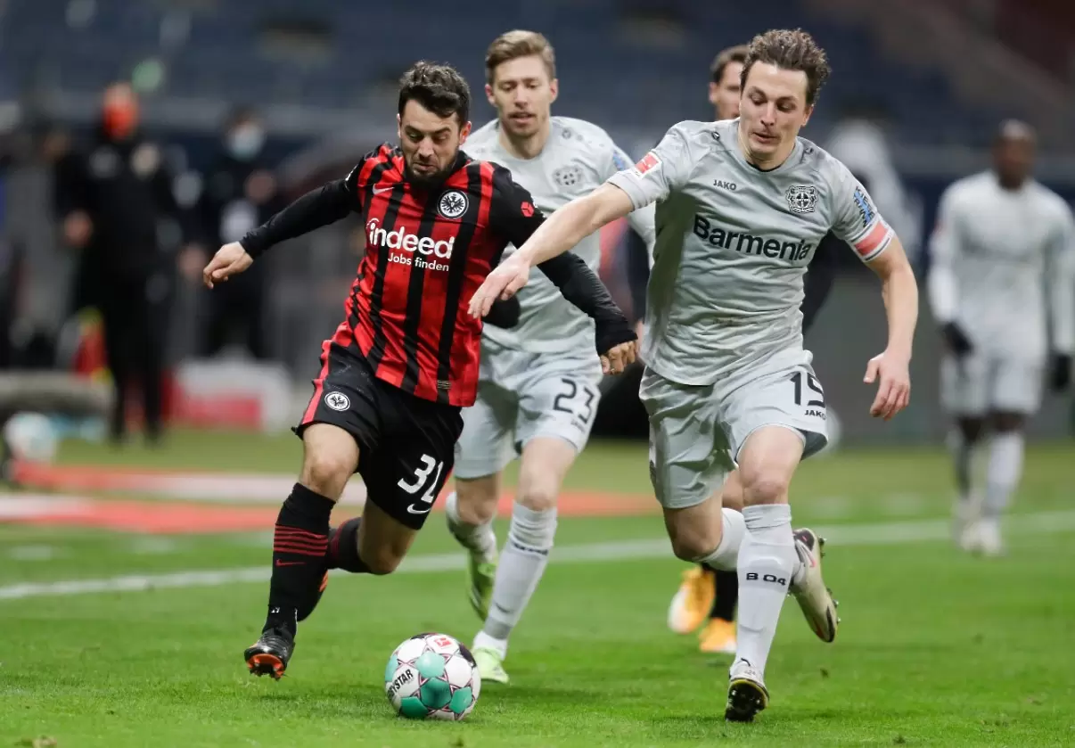 Леверкузен вкара топ гол, но загуби (ВИДЕО)