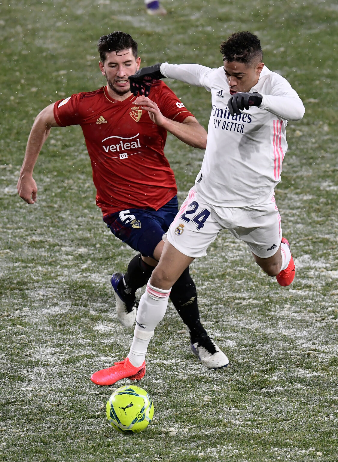 Реал Мадрид замръзна и се издъни срещу предпоследния в Ла Лига