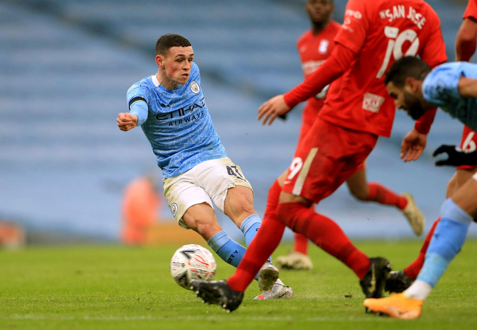 Манчестър Сити разби Бирмингам за половин час