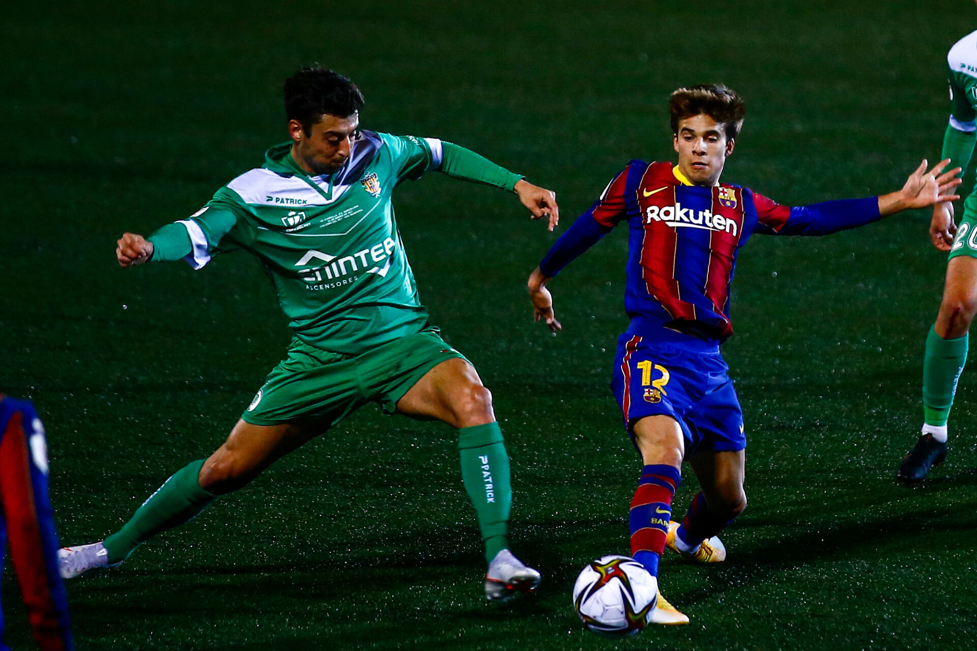 Барселона разочарова, но се класира за 1/8-финалите на Купата на Краля