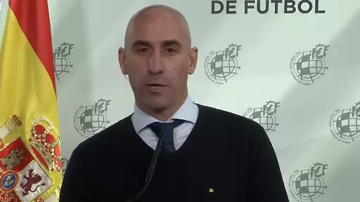 Шефът на футбола в Испания е с COVID-19