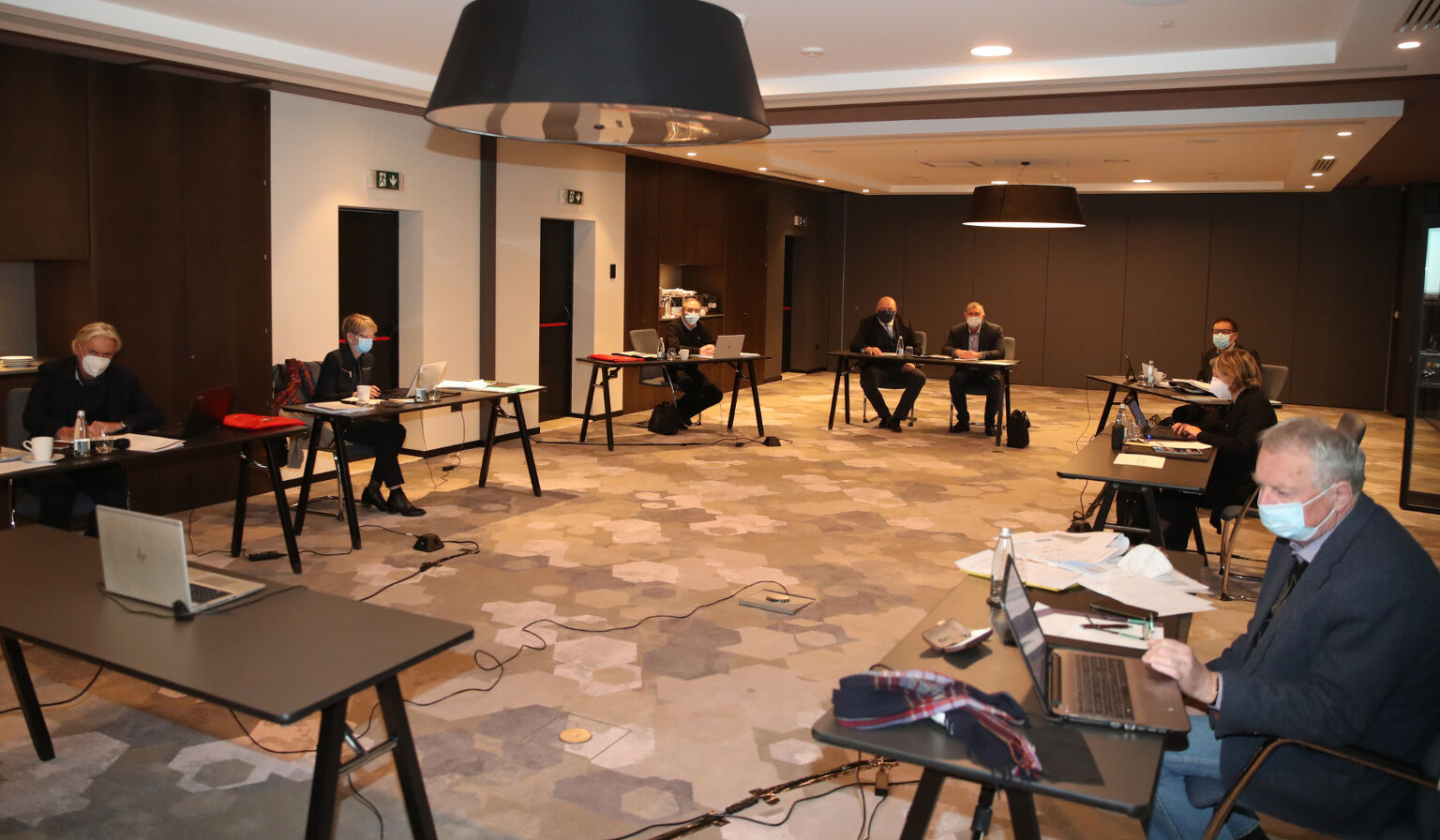 Министър Кралев приветства членовете на Борда на Европейската атлетика в София