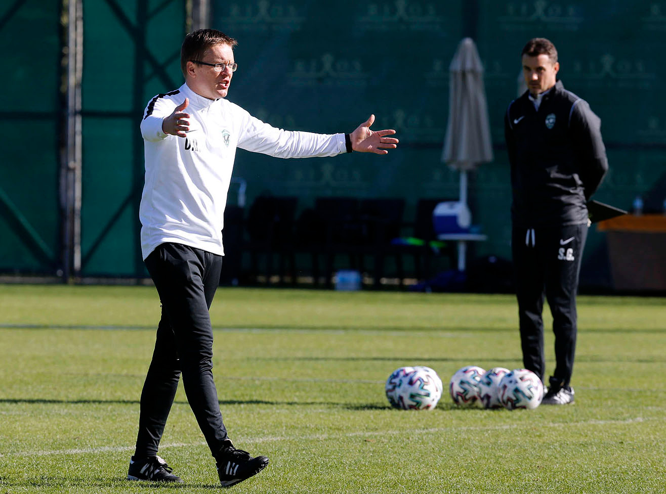 Двама не тренират с Лудогорец