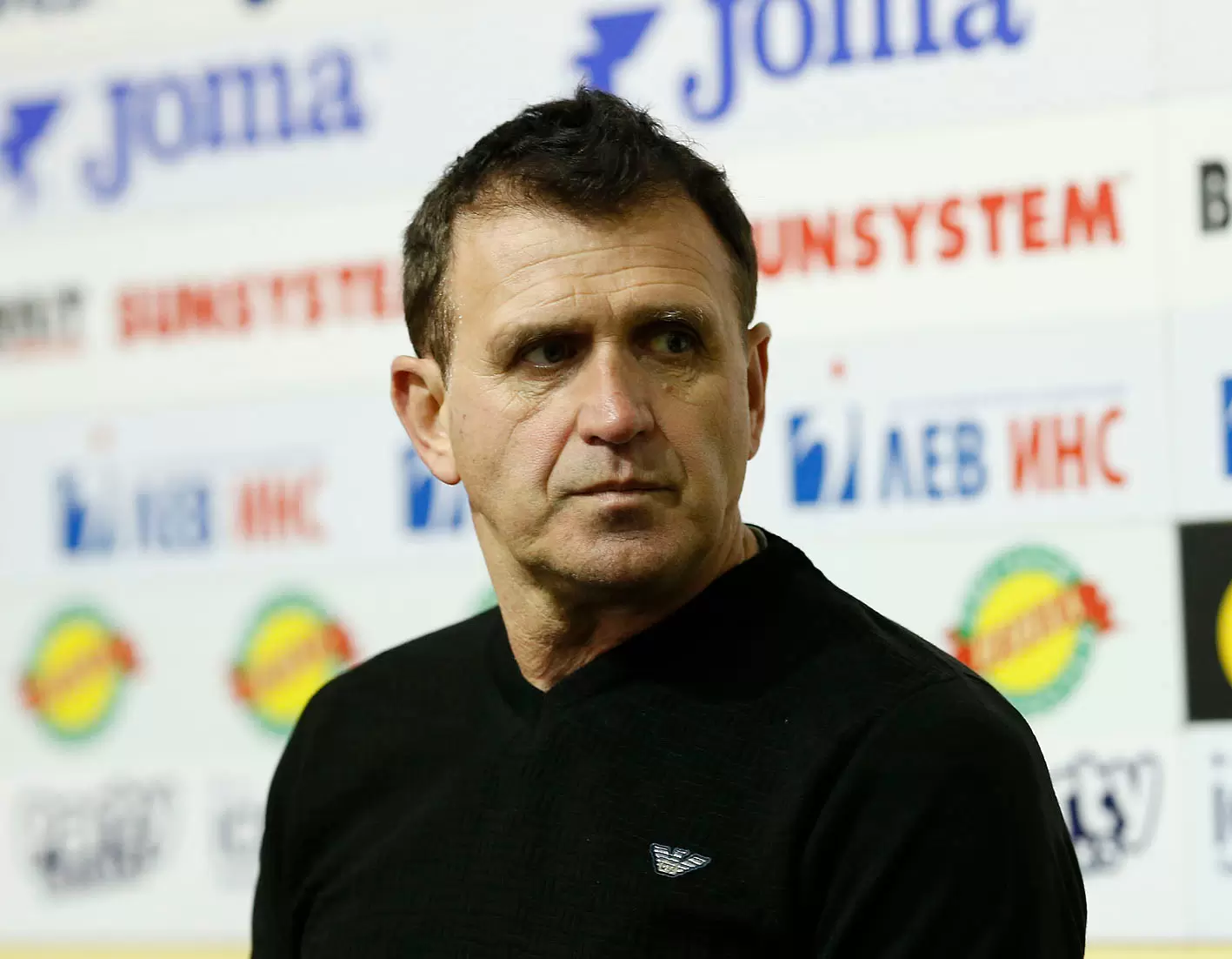 Антон Узунов