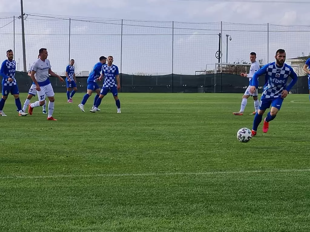 СНИМКИ: chervenkarton.com