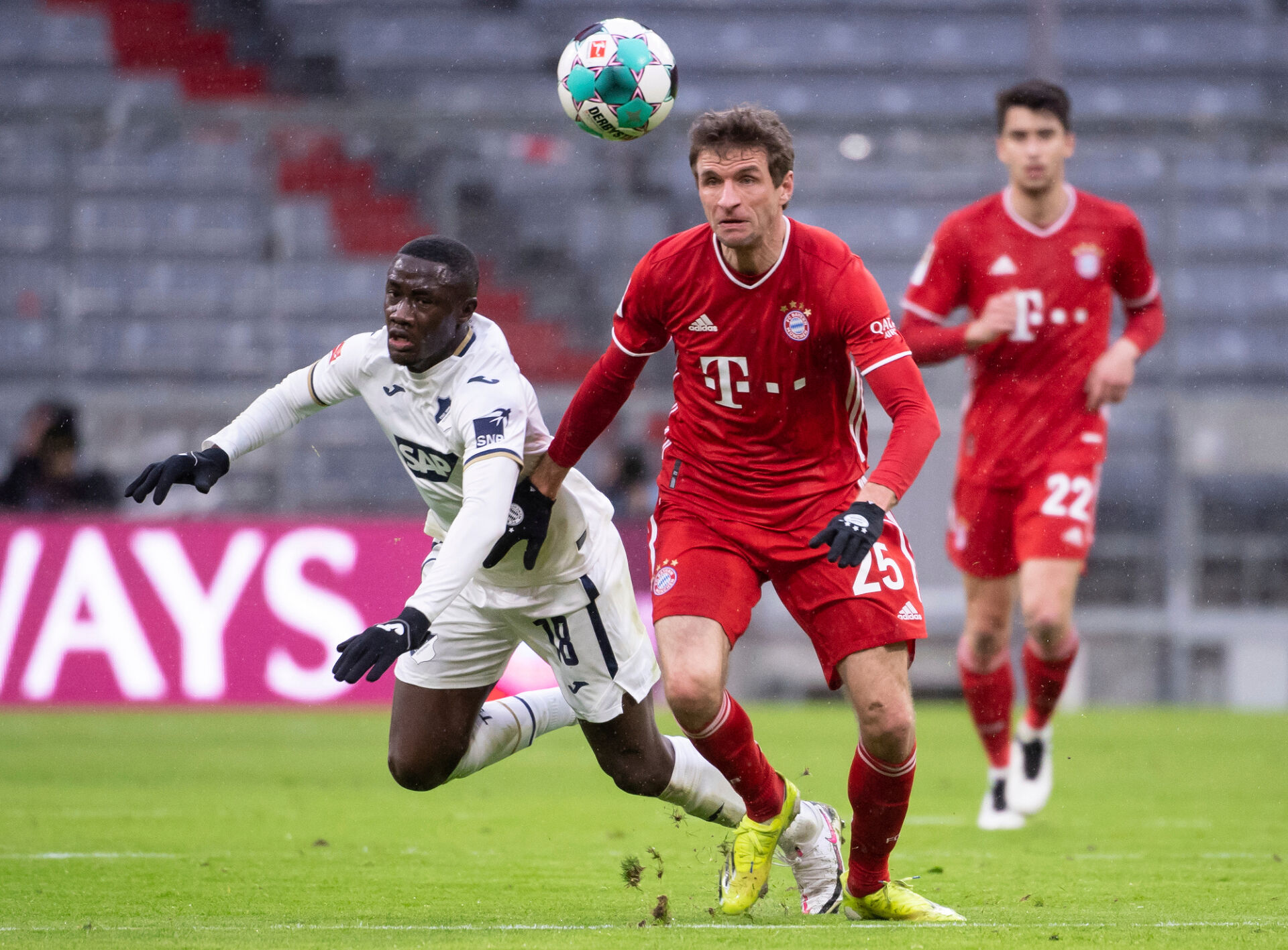 Байерн прегази Хофенхайм и изглежда недостижим на върха