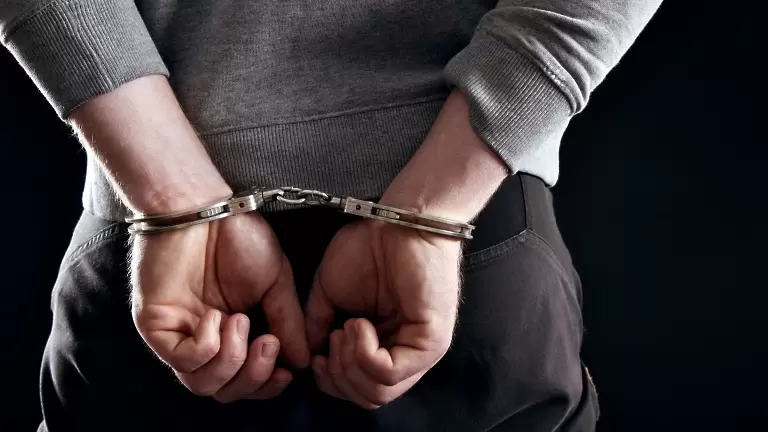 Голяма полицейска акция в Сърбия: Блокирани са стадионите на Цървена звезда и Партизан