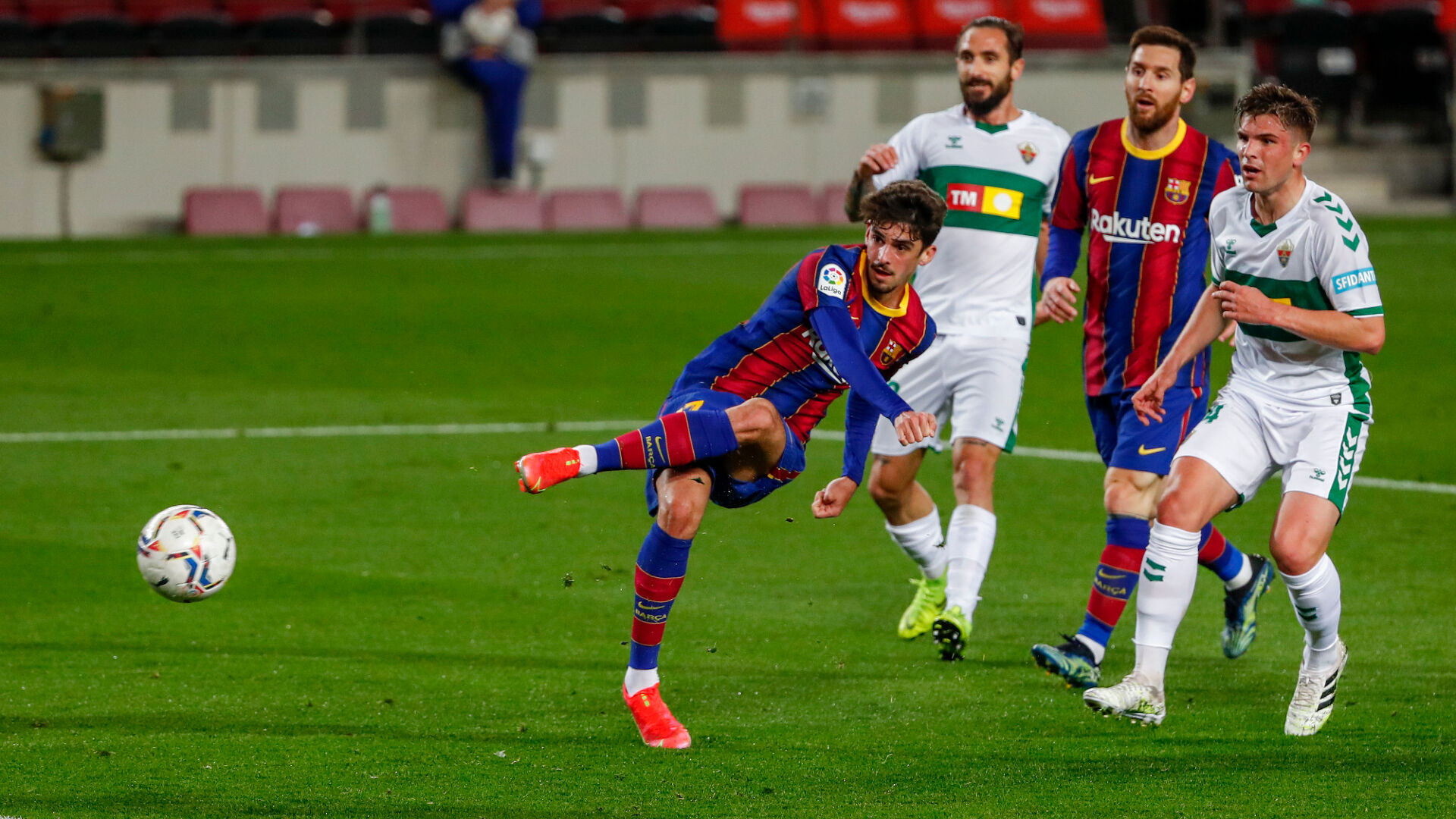 Барселона вече е на 5 точки от Атлетико и на 2 от Реал (ВИДЕО)