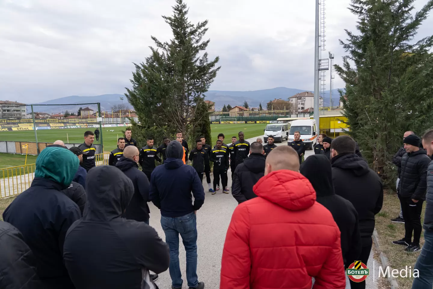 Бултрасите надъхаха любимците си преди гостуването на Левски