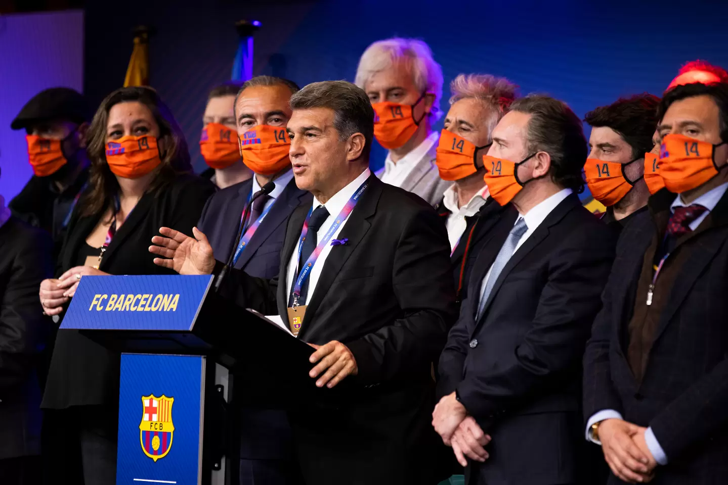 Гуардиола поздрави Лапорта за избора му на президент на Барселона