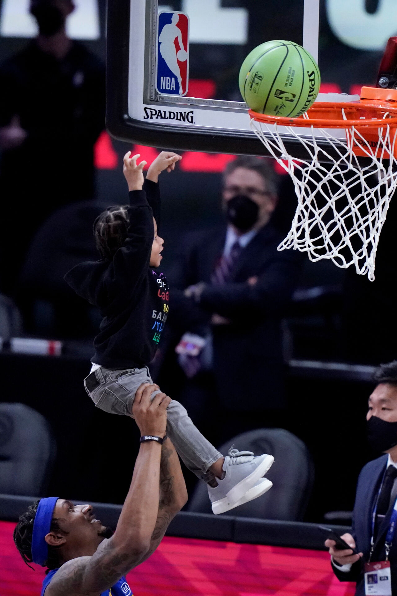 Отборът на ЛеБрон Джеймс победи тима на Кевин Дюрант в Мача на звездите в НБА