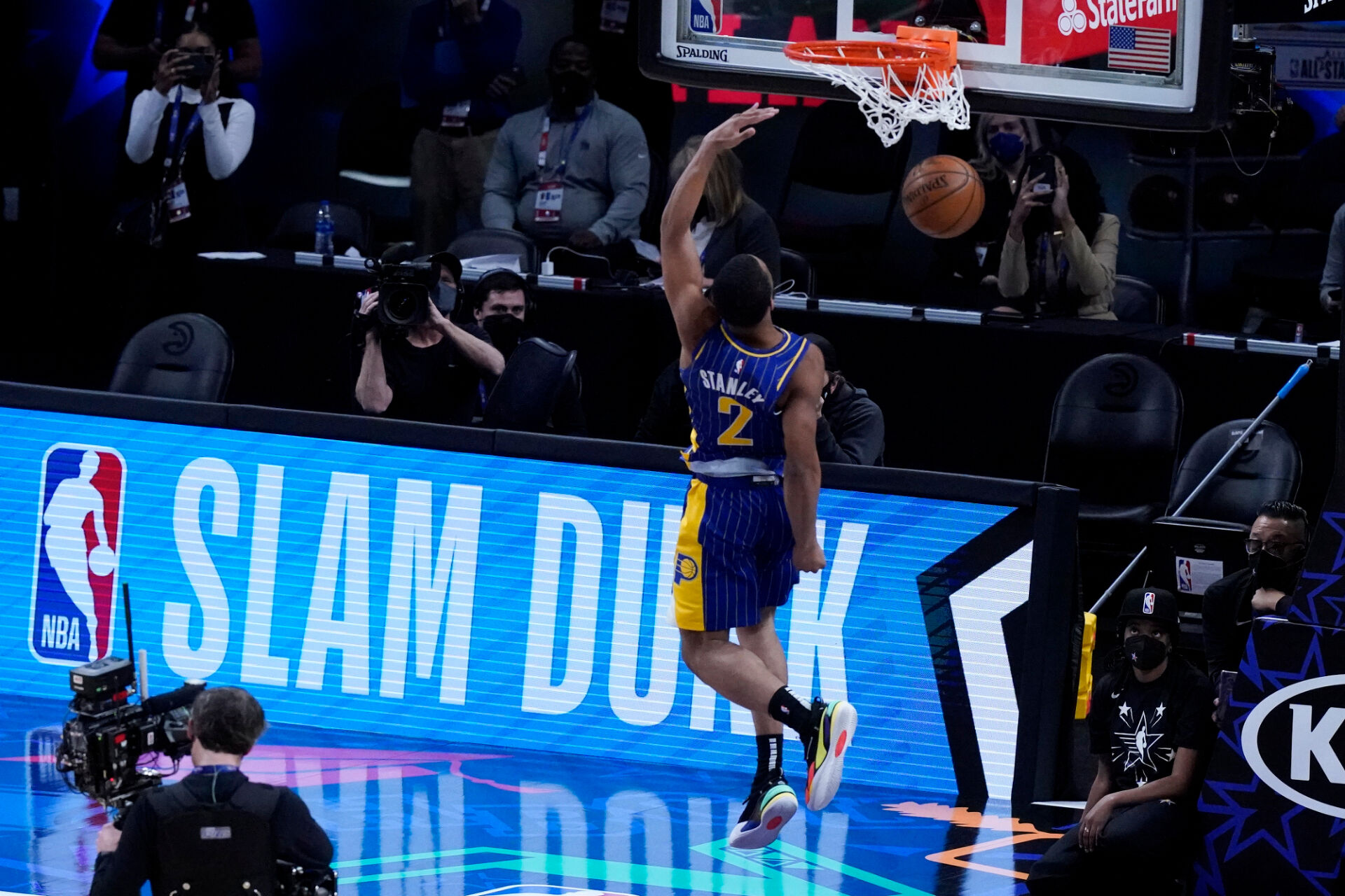 Отборът на ЛеБрон Джеймс победи тима на Кевин Дюрант в Мача на звездите в НБА