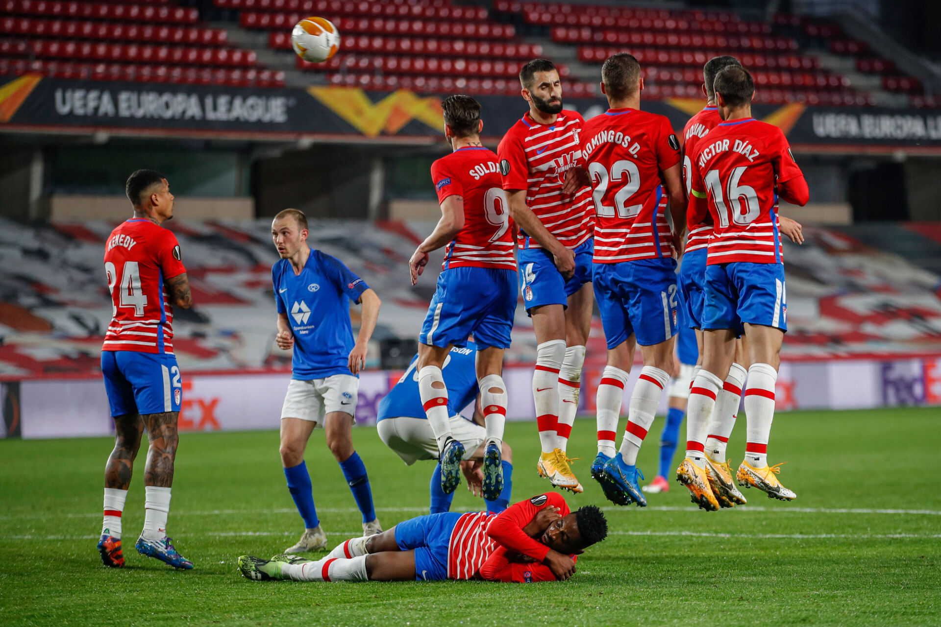 Гранада пречупи Мьолде и смело гледа към четвъртфиналите на ЛЕ