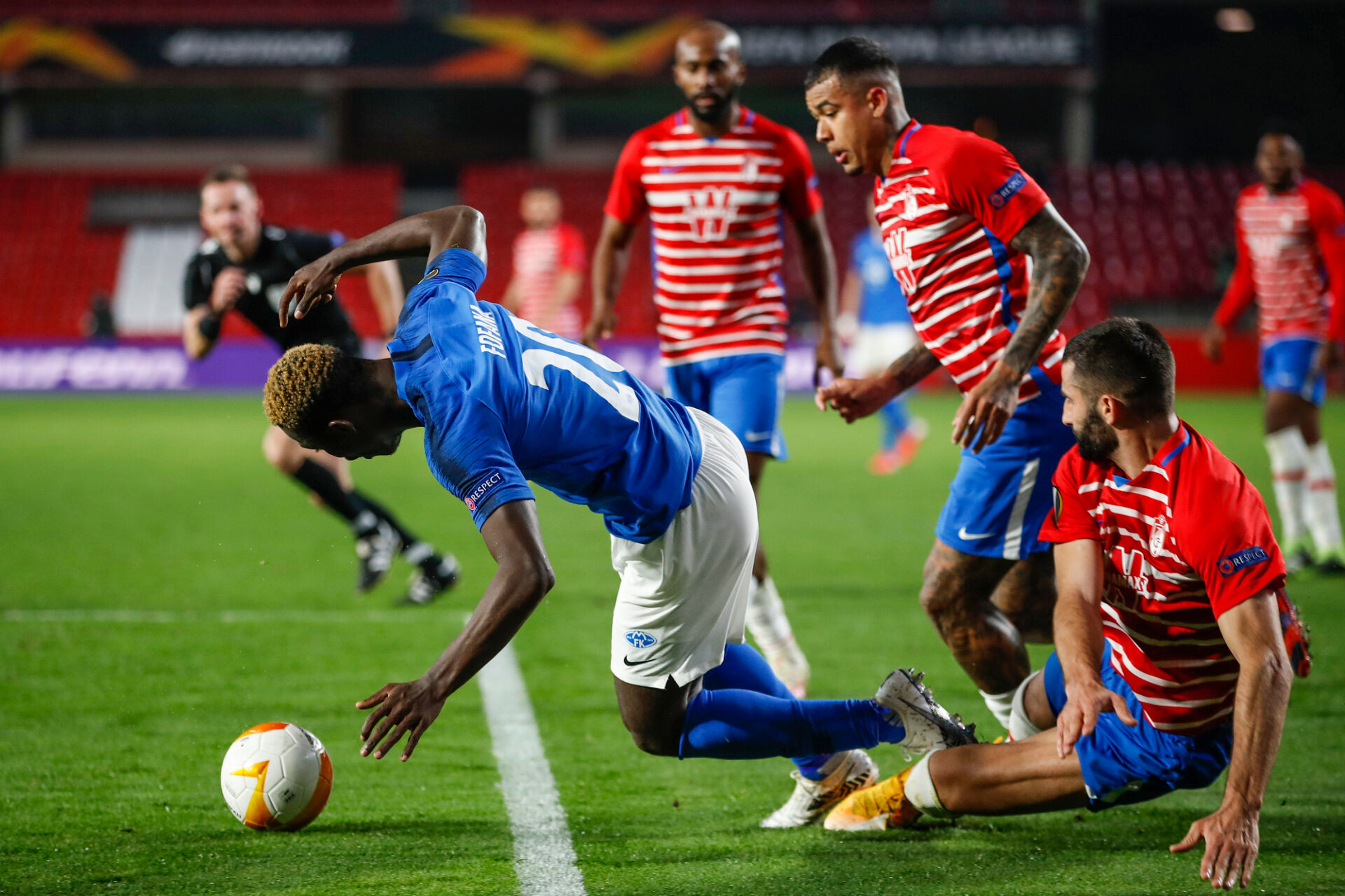 Гранада пречупи Мьолде и смело гледа към четвъртфиналите на ЛЕ