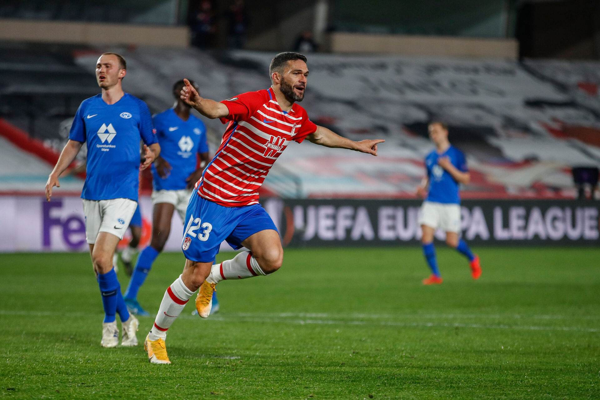 Гранада пречупи Мьолде и смело гледа към четвъртфиналите на ЛЕ