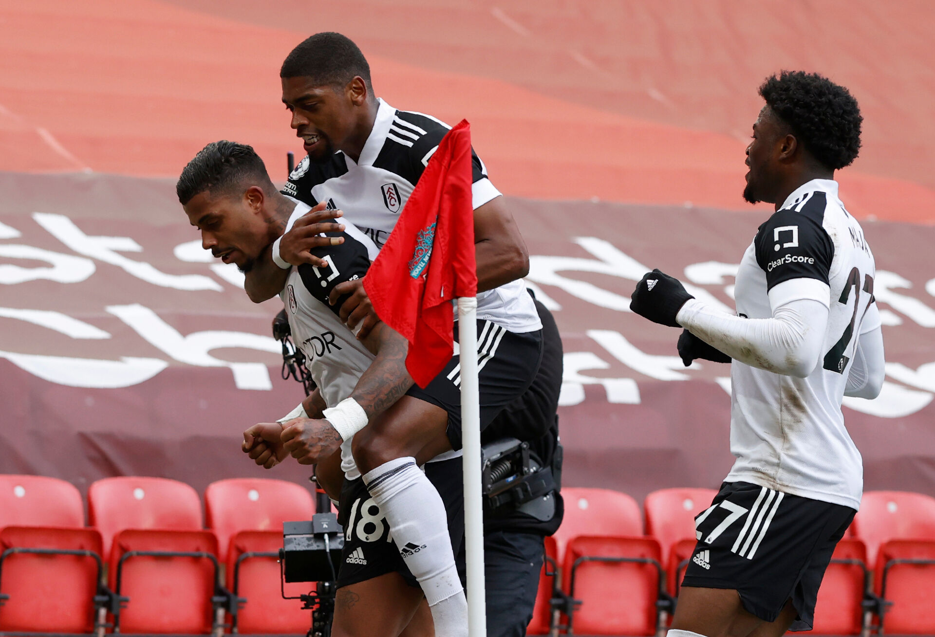 Кошмарът за Ливърпул няма край – шеста поредна загуба на ‘‘Анфийлд‘‘ (ВИДЕО)