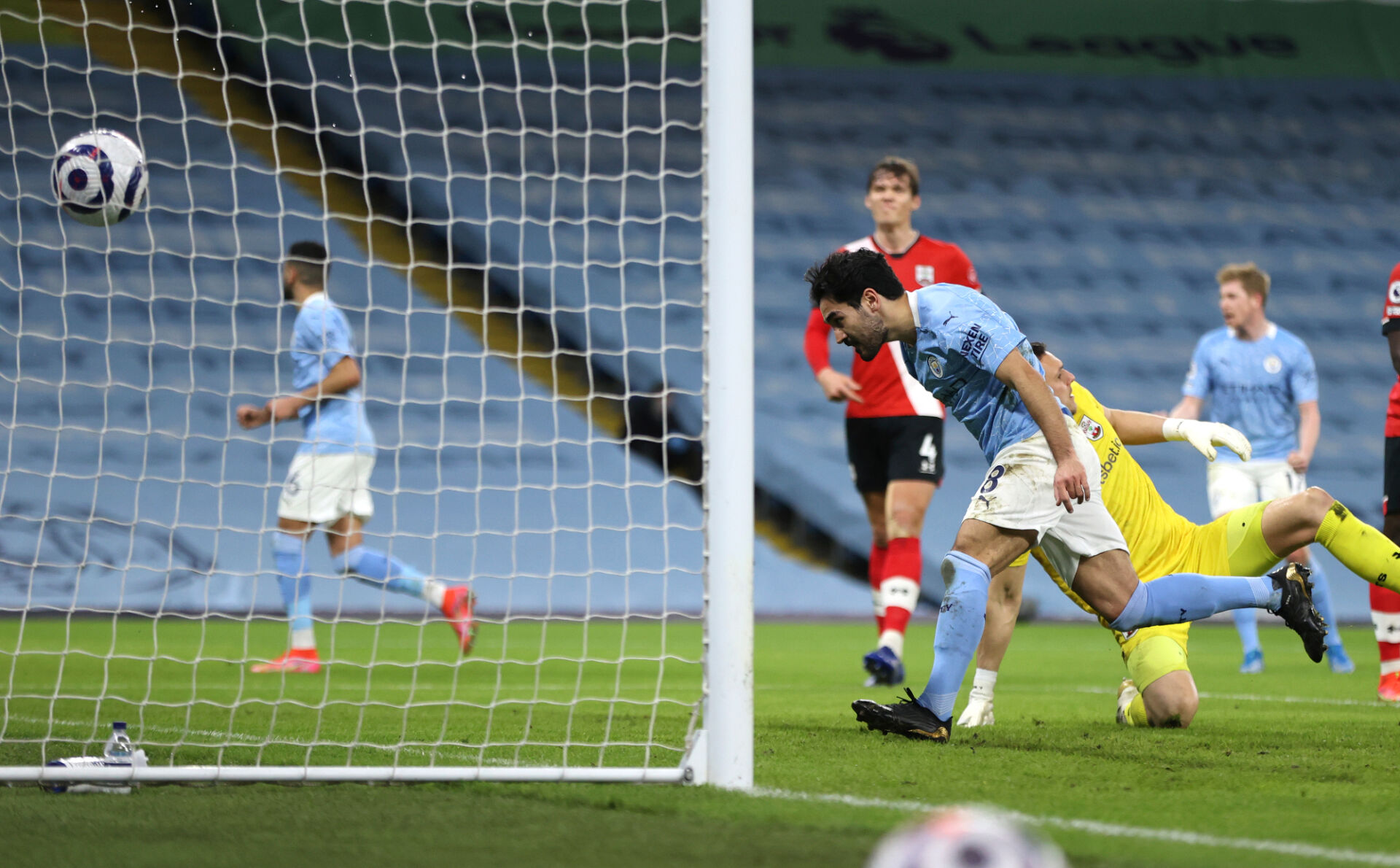 Ман Сити надви Саутхемптън в мач със 7 гола (ВИДЕО)