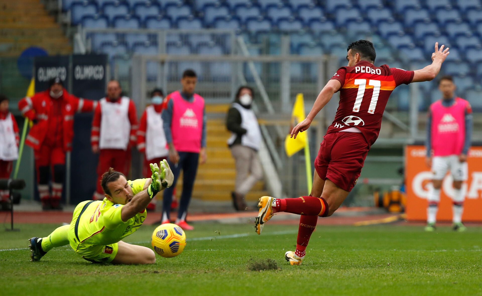 Рома се настани в четворката след успех у дома