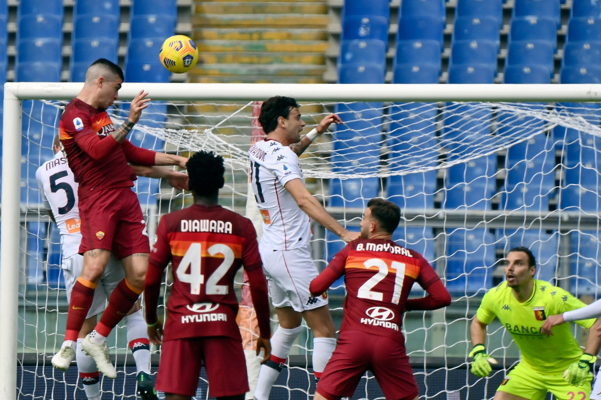 Рома се настани в четворката след успех у дома