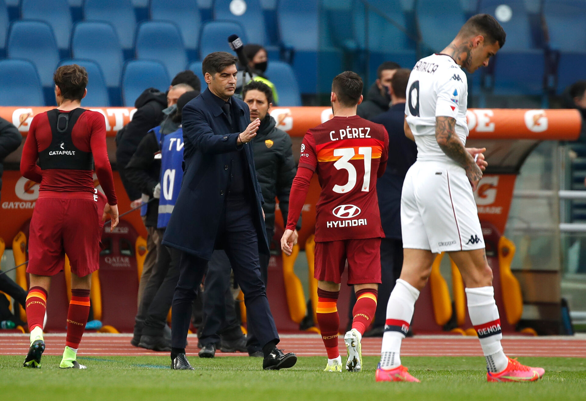 Рома се настани в четворката след успех у дома